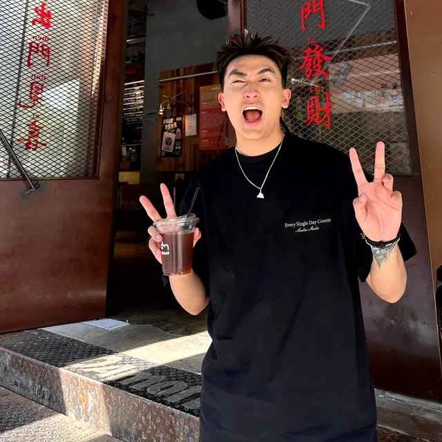 SANBAI STUDIO logoT