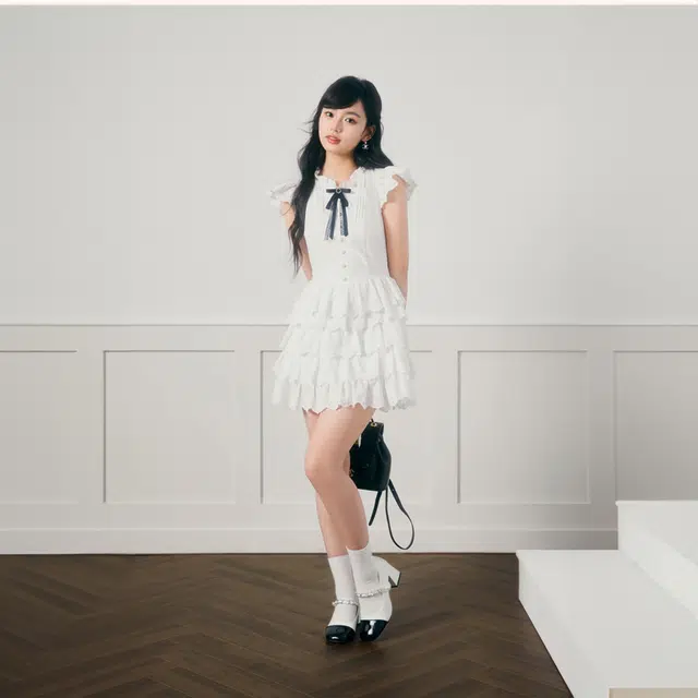 依钗 法式甜美温柔纯色学院风小飞袖收腰显瘦公主蓬蛋糕裙未闻花名韩系短袖连衣裙 女款