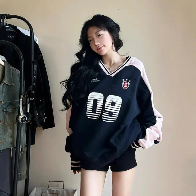 SKYA V