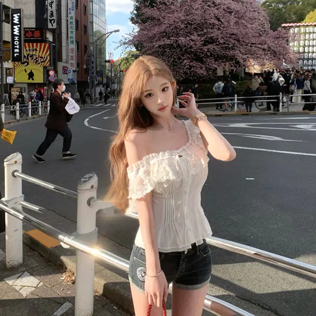 SKYA T