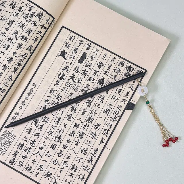 克兰茜 新中式古典宫廷风流苏步摇 轻奢小众高级感通勤风发饰 简约大气休闲个性百搭清冷感木质 木材 发簪 女款 黑色