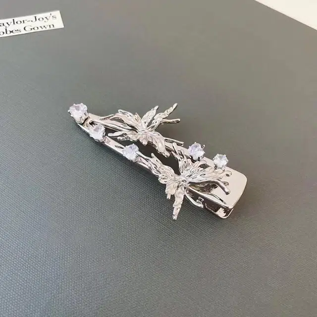克兰茜 小众金属液态冷淡风设计 蝴蝶造型 精致轻奢小众高级感 合金 发夹 女款 银色