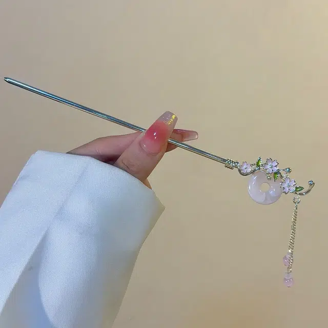 克兰茜 如意桃花 浪漫新中式轻奢小众国风发饰 精致百搭高级感步摇流苏 温柔气质甜美大气平安扣 合金 发簪 女款 银色