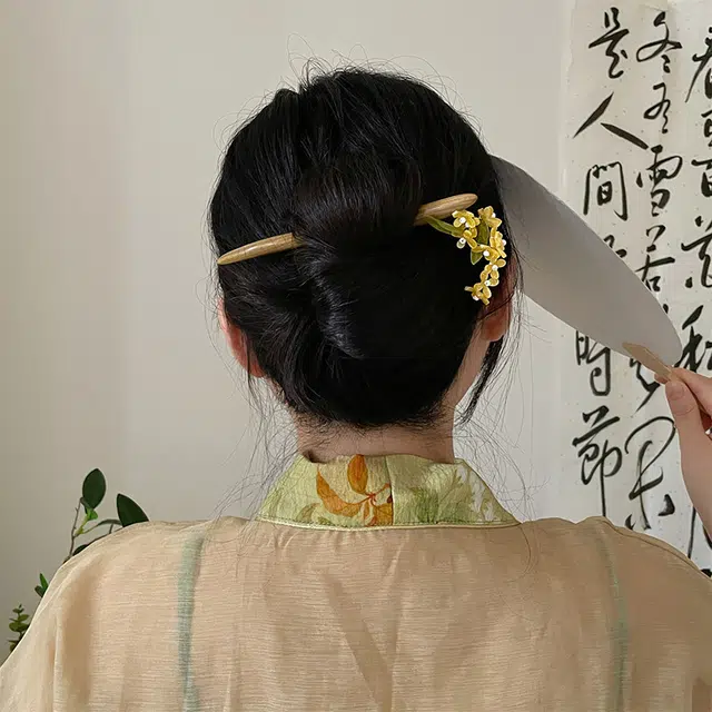 克兰茜 烟南秋桂新中式国风设计小众精致优雅气质防水不伤发高级感古典盘发 木材 塑料 发簪 女款