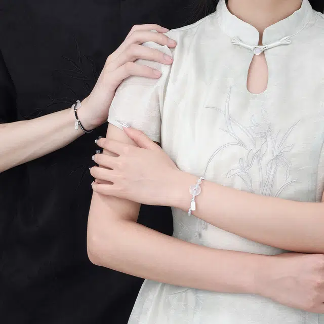 克兰茜 吉祥如意 玛瑙平安扣编织绳 小众优雅简约精致设计高级感 清冷感国风日常通勤百搭 礼盒装 可调节 好运 织物 手绳 男女同款情侣款