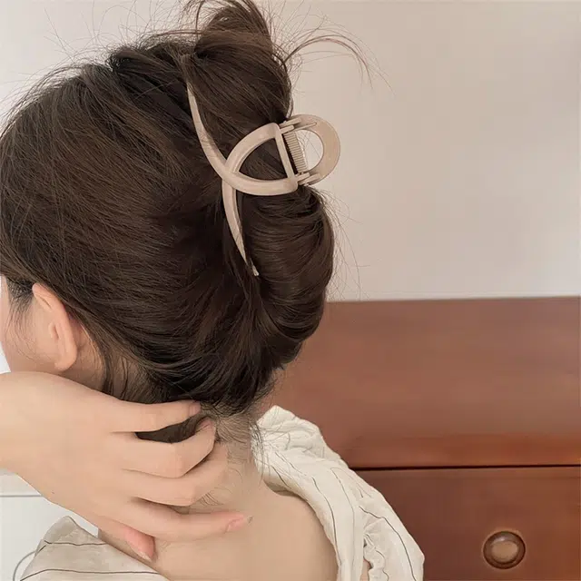 克兰茜 森系优雅 文艺小清新 小众设计感时尚气质甜美通勤风鲨鱼夹 日韩休闲 个性抓夹 树脂 发夹 女款 琥珀色 浅粉色