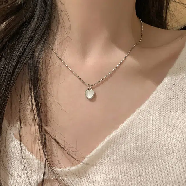 克兰茜 怦然心动 轻奢爱心吊坠 甜美浪漫百搭锁骨链 小众精致甜酷个性时尚经典百搭 温柔气质高级感 可调节 好运 玻璃猫眼 玉石项链 女款
