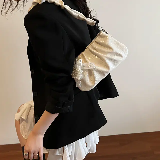 ins PU