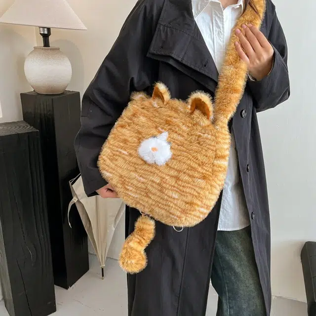草丛喵喵喵 可爱女生秋冬大容量时尚毛绒甜美萌宠猫猫包日常休闲通勤个性设计 毛呢 单肩斜挎包 常规 女款 银渐层/加菲猫