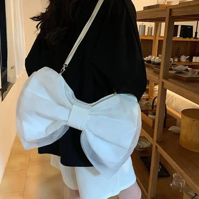 草丛喵喵喵 洋气蝴蝶结小众个性设计 时尚高级质感 甜美少女风可爱 帆布 帆布包单肩斜挎包 女款 常规 白色/黑色/绿色