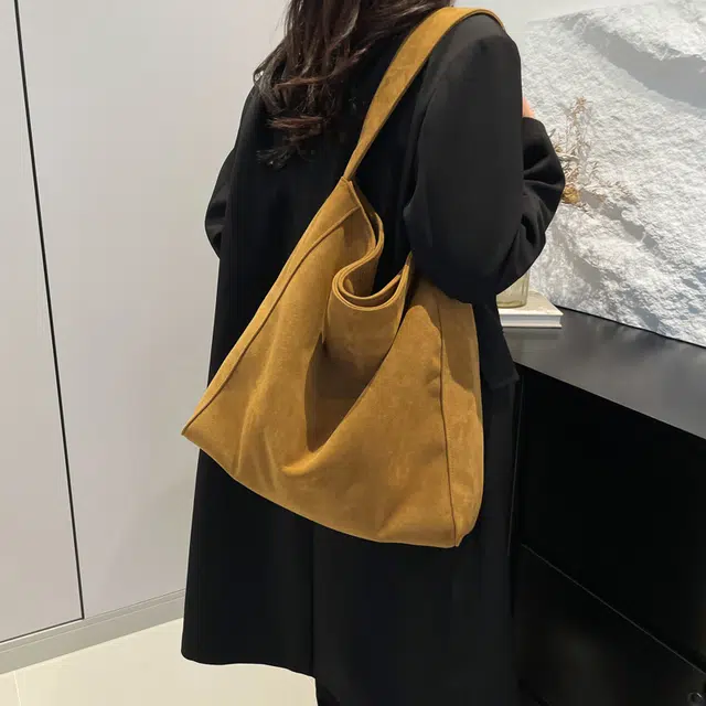 草丛喵喵喵 美拉德秋冬风时尚百搭简约设计小众复古大容量日常通勤 合成革 托特单肩包 女款 棕色/咖色
