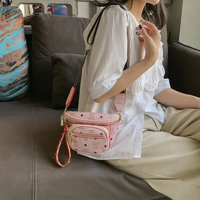 草丛喵喵喵 休闲经典时尚百搭潮流 尼龙布 胸包 男女同款情侣款 黑色