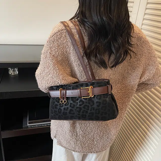 草丛喵喵喵 小众复古时尚高级感通勤百搭 麂皮绒 单肩包 常规 女款 豹纹黑色/豹纹咖色/咖色/驼色
