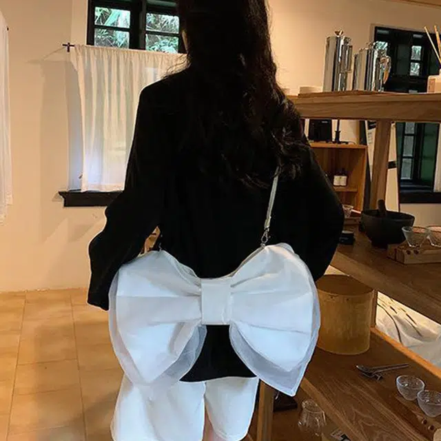 草丛喵喵喵 洋气蝴蝶结小众个性设计 时尚高级质感 甜美少女风可爱 帆布 帆布包单肩斜挎包 女款 常规 白色/黑色/绿色