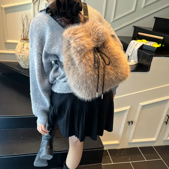 草丛喵喵喵 秋冬季高级感毛时尚可爱背包 毛绒 双肩包 女款 褐色/卡其色/灰色/蓝色/黑色