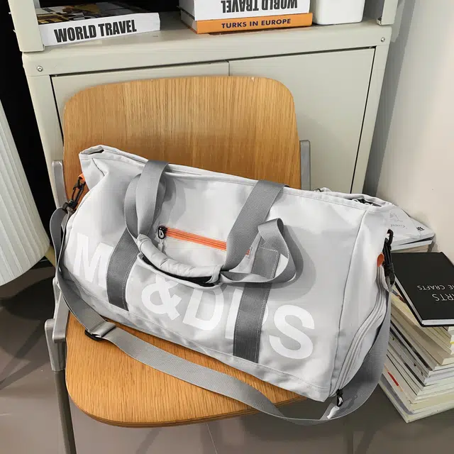 草丛喵喵喵 大容量健身出行运动高颜值百搭 尼龙 旅行包 男女同款情侣款 黑色/灰色