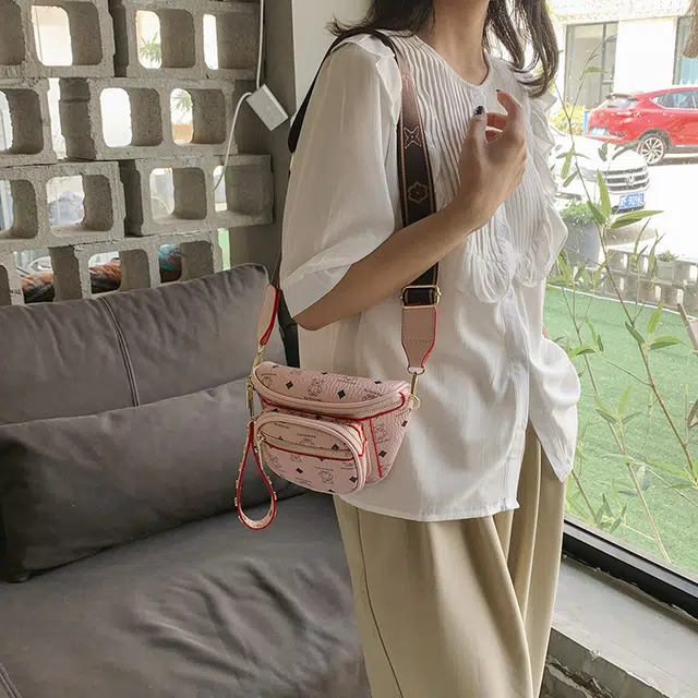 草丛喵喵喵 休闲经典时尚百搭潮流 尼龙布 胸包 男女同款情侣款 黑色