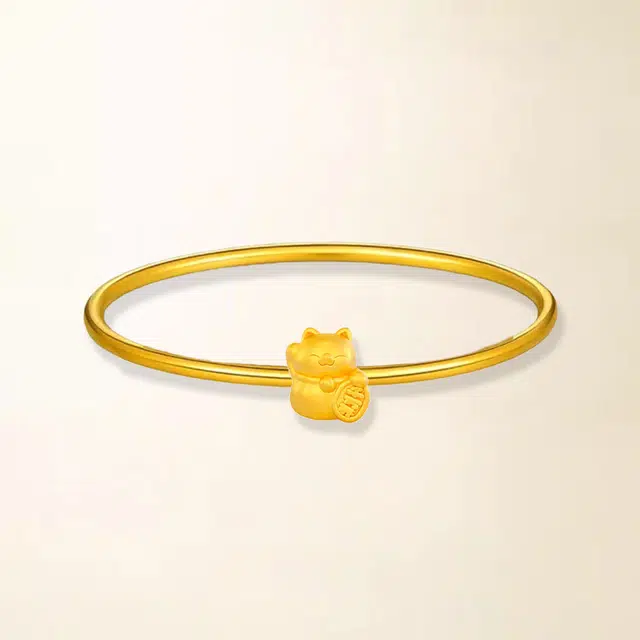 999