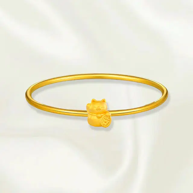 999