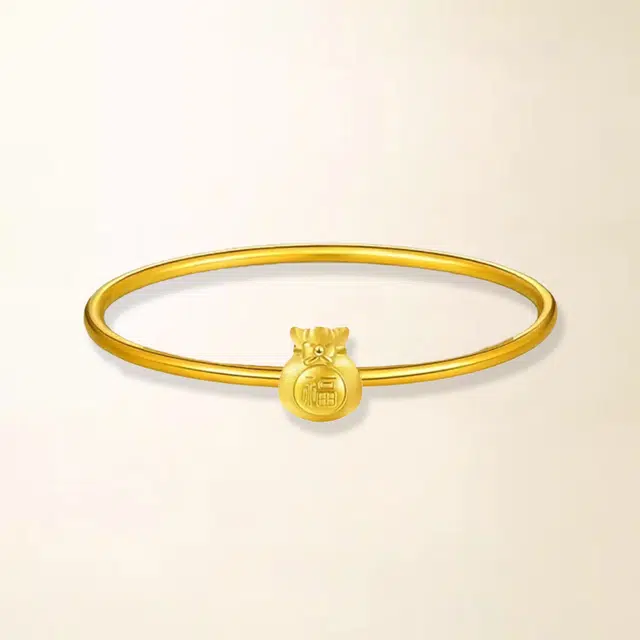 999