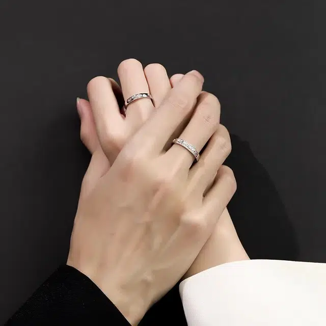 925