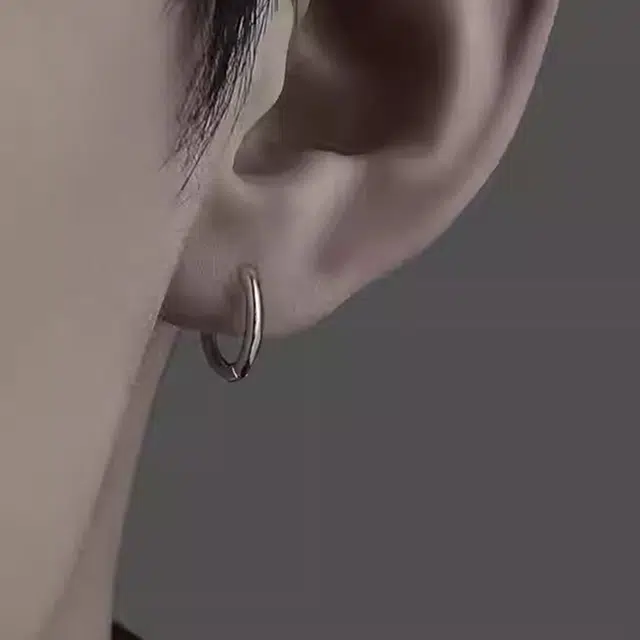 999