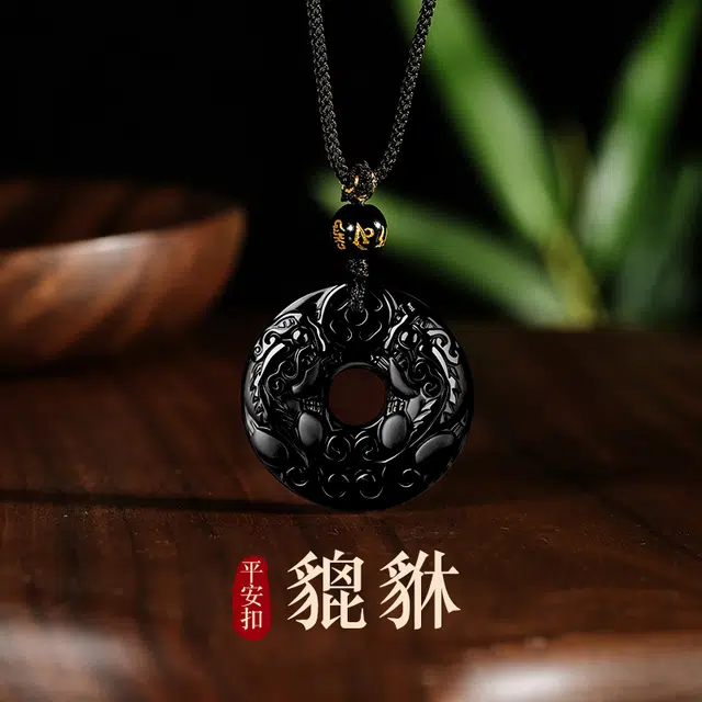 永恒旋律 招财纳福 双貔貅长款转运平安扣吊坠 平安喜乐新中式国潮双吞金兽设计 古风小众轻奢精致百搭可调节毛衣链 好运 黑曜石 项链 男款