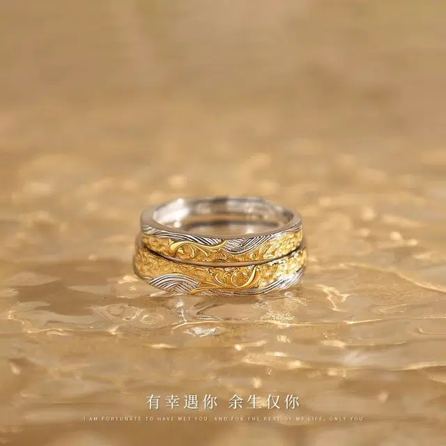925