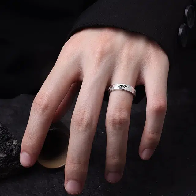 925