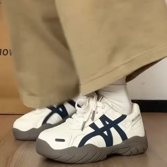 韩版小众复古潮流舒适运动 低帮 生活休闲鞋 女