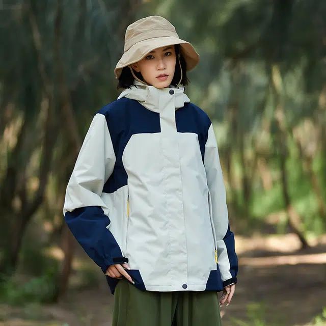 木清清 美式机能风拼接色可拆卸帽户外三合一防风防水登山冲锋茄克夹克外套 女款