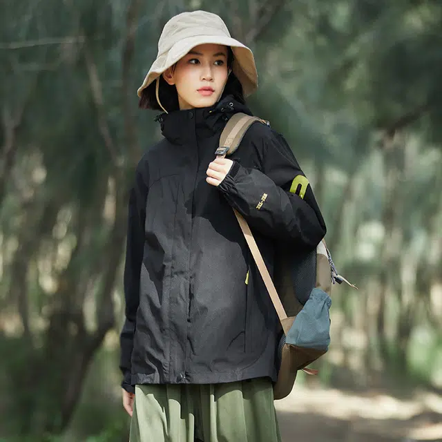 木清清 美式机能风拼接色可拆卸帽户外三合一防风防水登山冲锋茄克夹克外套 女款