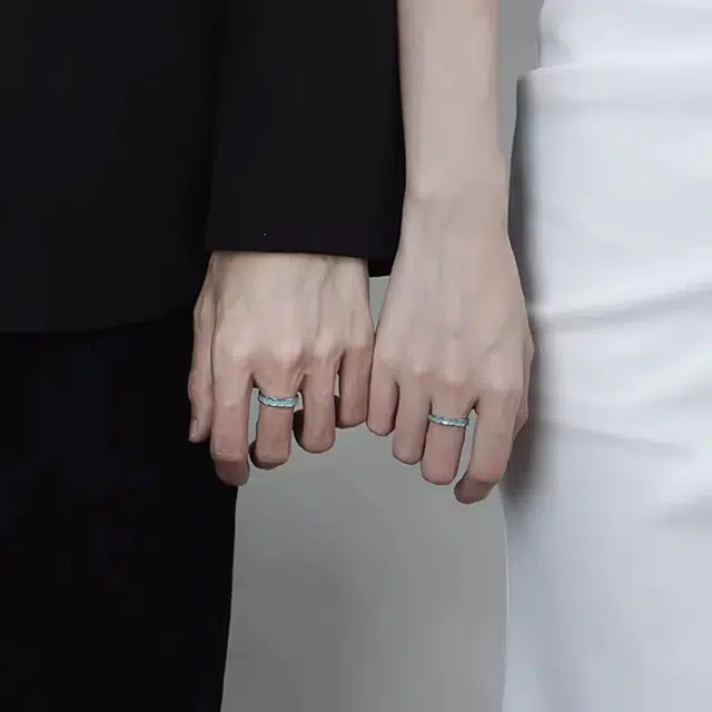 S925