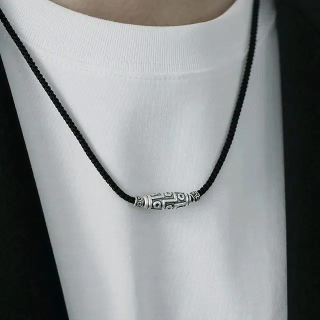 999
