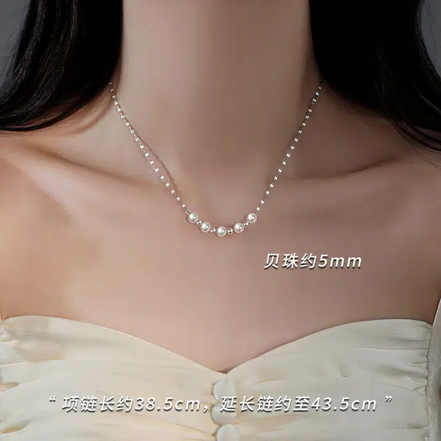 925