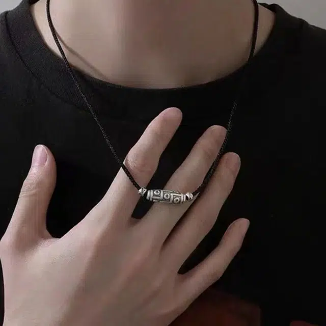 999