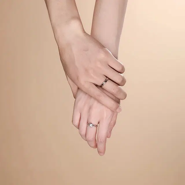 S925
