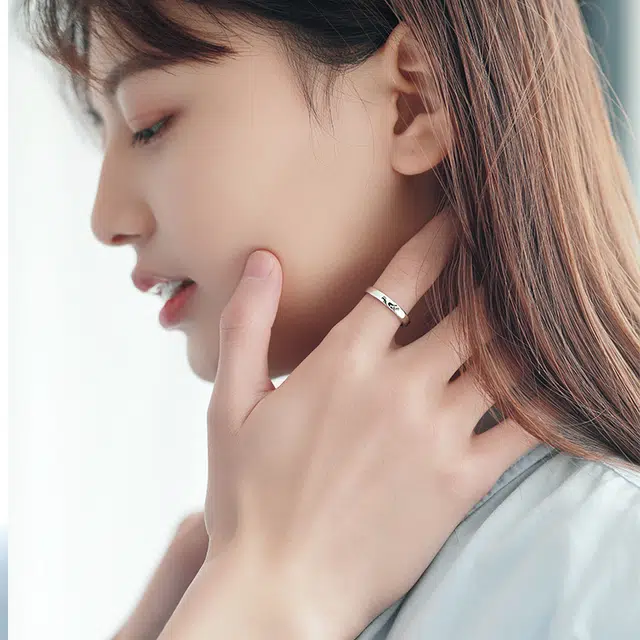 S925