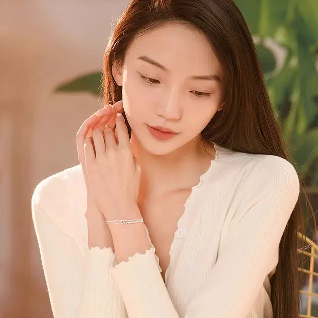 S925