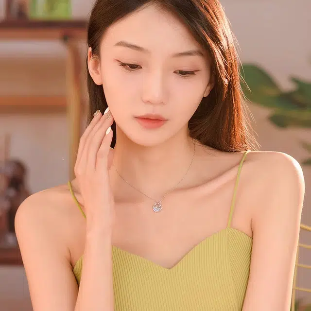 S925