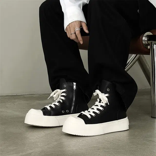 Dounkol High Top Sneakers Black