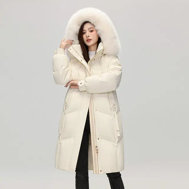 雅鹿 拉链狐狸毛领纯色可脱卸帽长袖羽绒服 女款