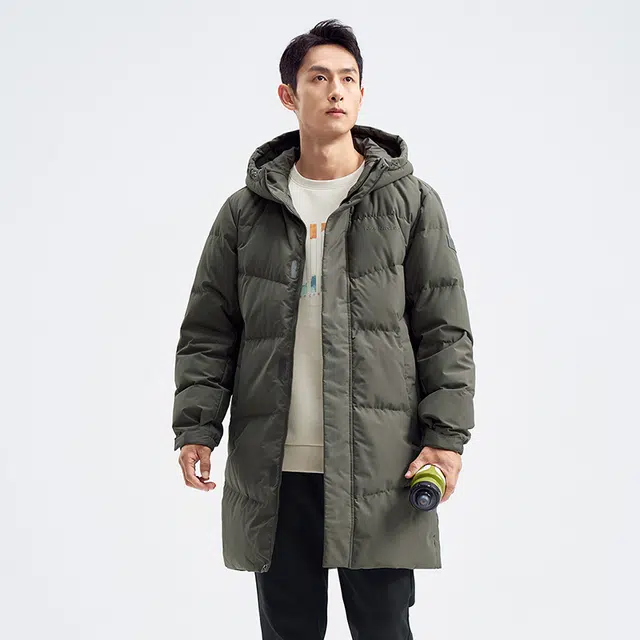 特步 综训系列 舒适休闲纯色简约连帽中长款羽绒服 男款 亚墨绿