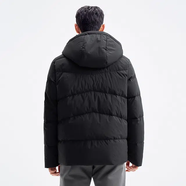 特步 综训系列 纯色拉链连帽舒适透气百搭休闲羽绒服 男款 正黑色