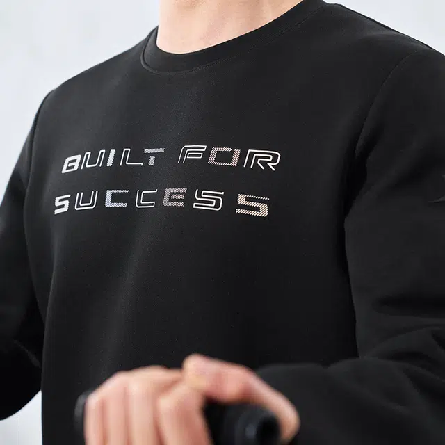 特步 综训系列 字母印花圆领套头休闲运动长袖卫衣 男款