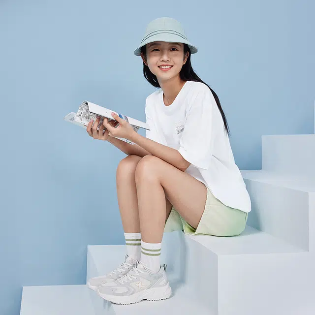 特步 徽标标志 聚酯纤维 休闲帽 女款 多色