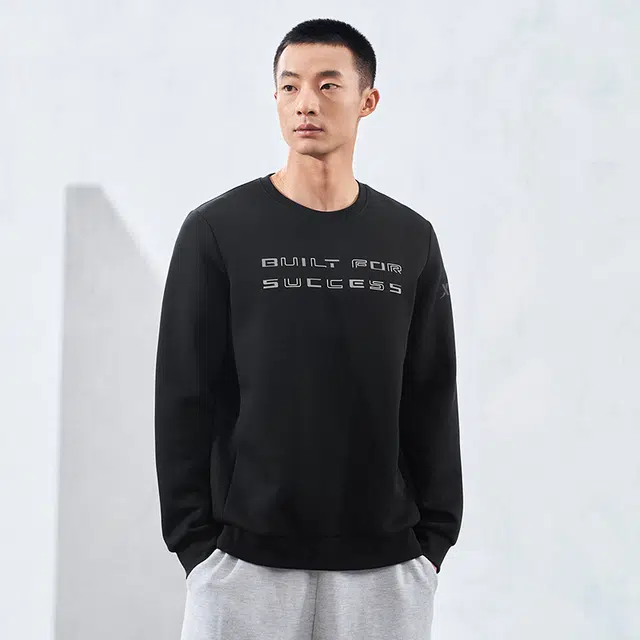 特步 综训系列 字母印花圆领套头休闲运动长袖卫衣 男款