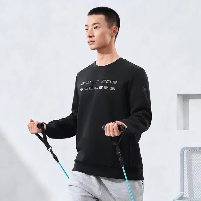 特步 综训系列 字母印花圆领套头休闲运动长袖卫衣 男款