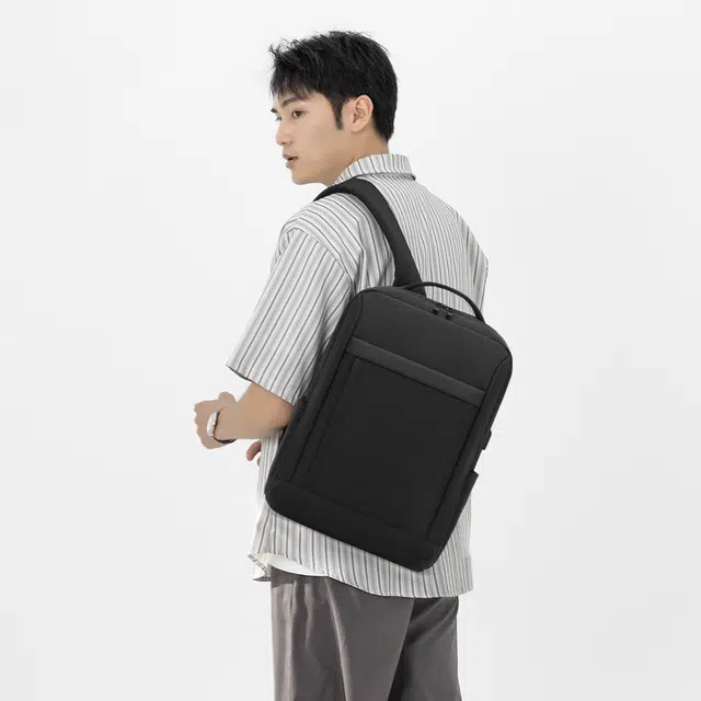 探界者 经典都市潮流通勤出行优选简约立体有型 防泼水牛津布 背包双肩包 常规 男女同款情侣款 黑色/深灰色/浅灰色/蓝色
