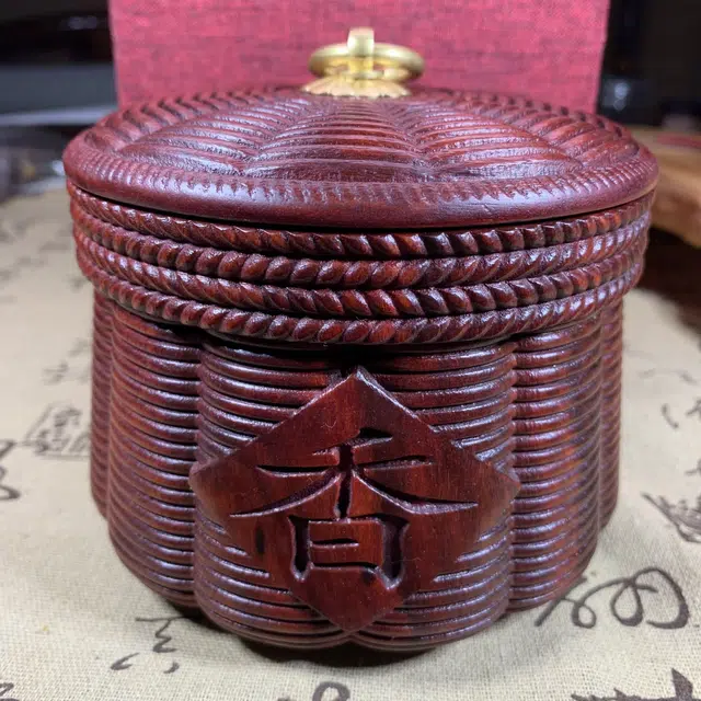 仙沐坊 农家风情 精工雕刻 典藏好物 简约大方 非洲紫檀 茶叶罐 男女同款情侣款 血檀
